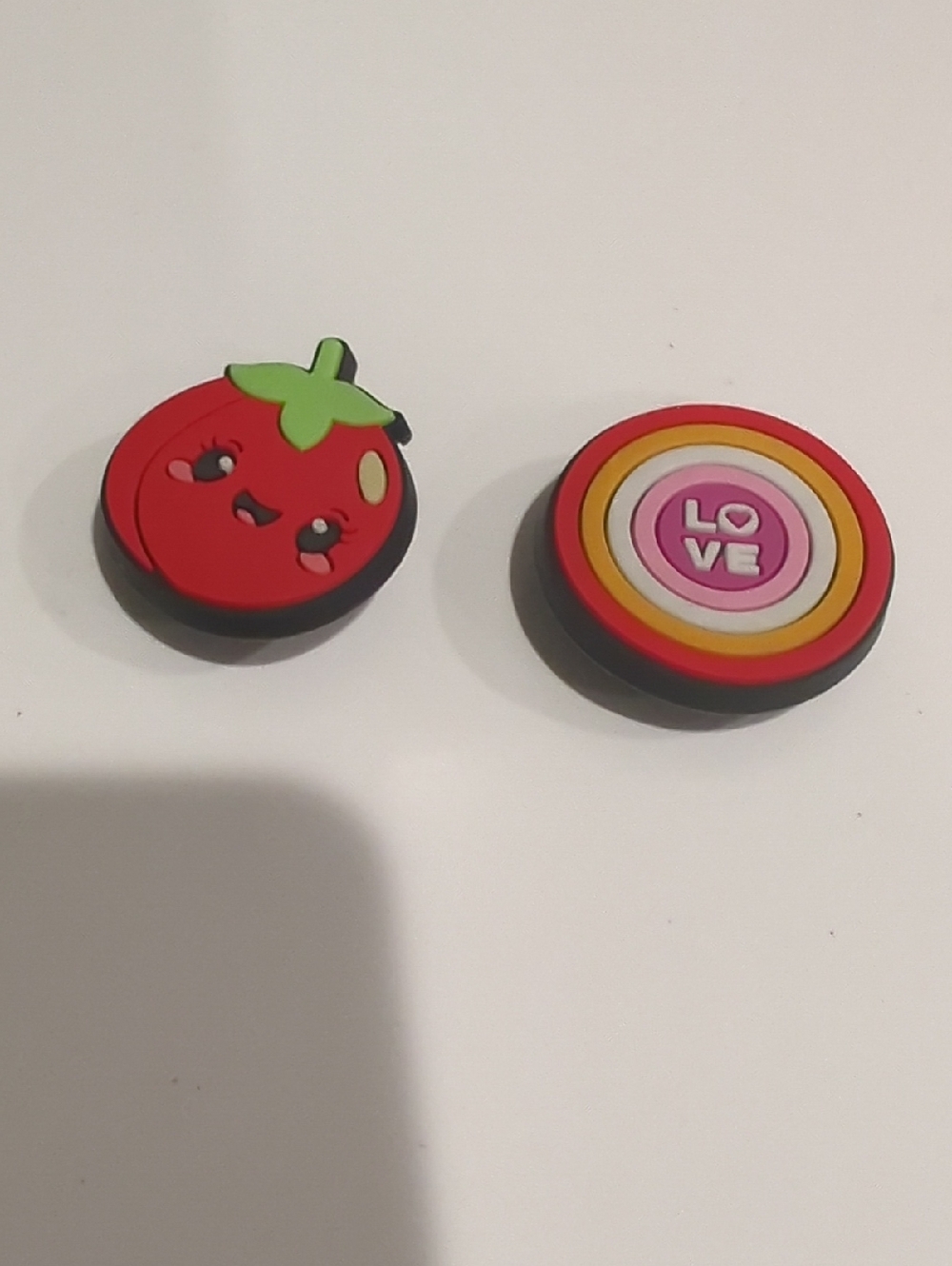 Crocs Kids Decorative Shoe Charms Set - Red Tomato & Multicolor 'Love' Disc